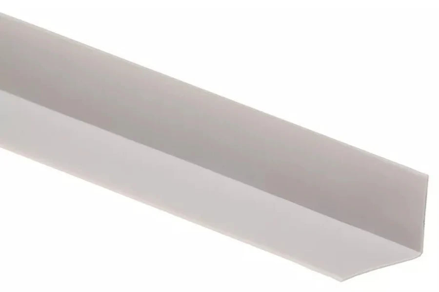 Self-Adhesive Flexible PVC Skirting Board 28×24mm – 5m Soft Floor & Wall Edge Trim, Wood Effect