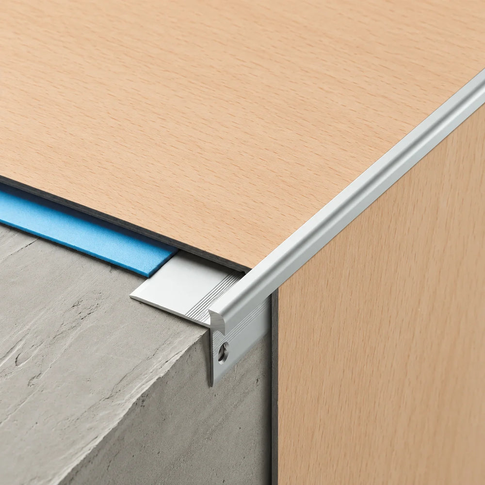 3mm LVT Aluminium Stair Nosing Outer Corner – Silver Realuse Image